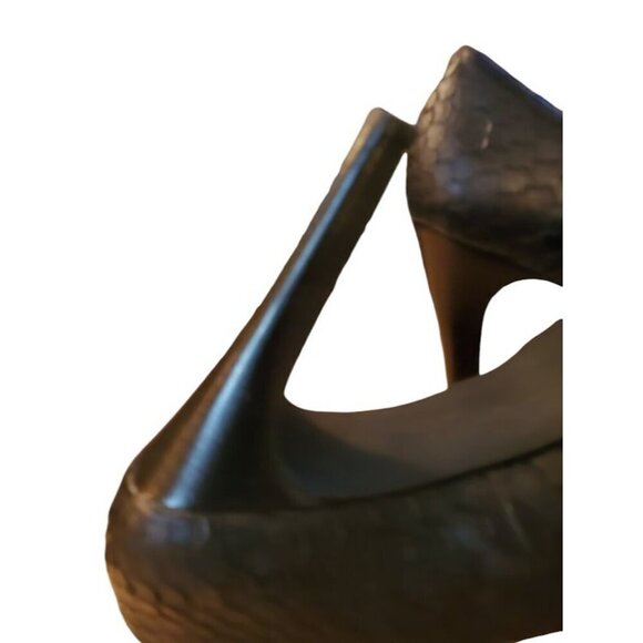 Calvin Klein Kendall Black Fish Scale Print Platform Heels Size 8M - Picture 4 of 7